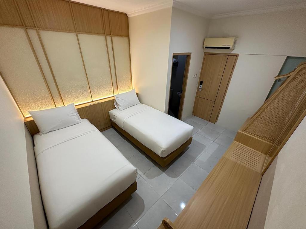 Masri Living By Daphna International